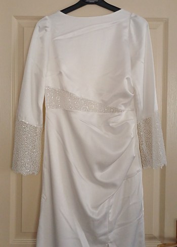 Uzun Kollu Beyaz Düz Kesim Gelinlik - Görsel 4