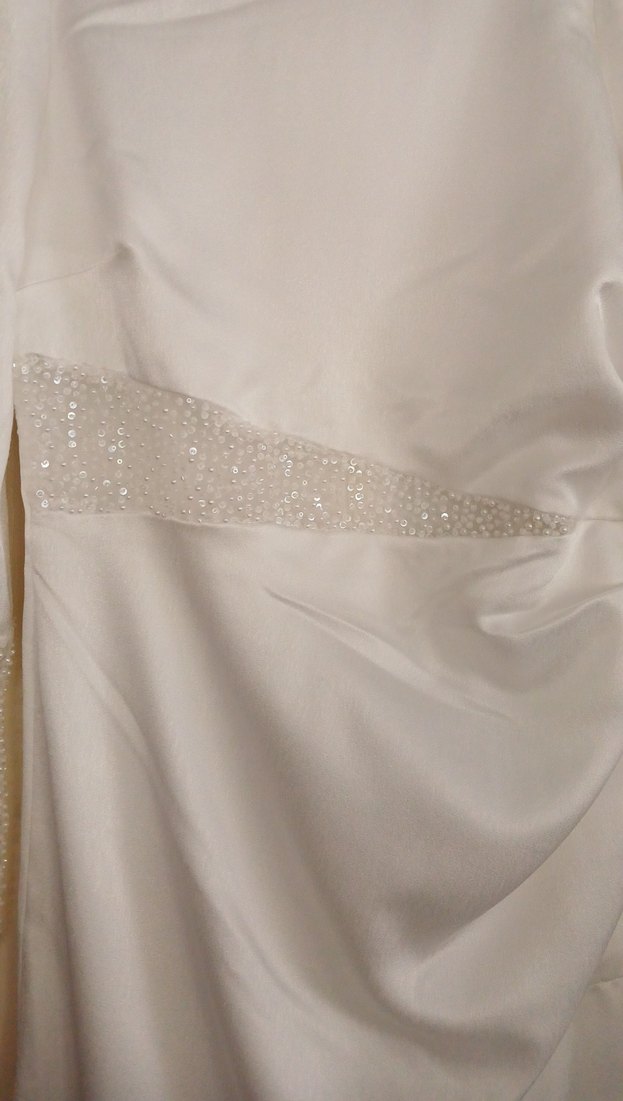 Uzun Kollu Beyaz Düz Kesim Gelinlik - Görsel 3