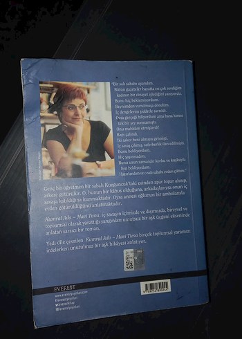  Kumral Ada Mavi Tuna - Buket Uzuner