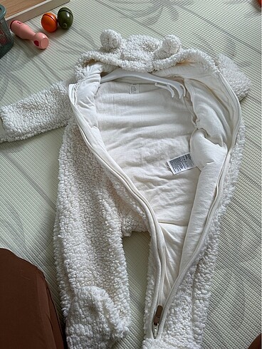 6 Ay Beden beyaz Renk H&M astronot tulum