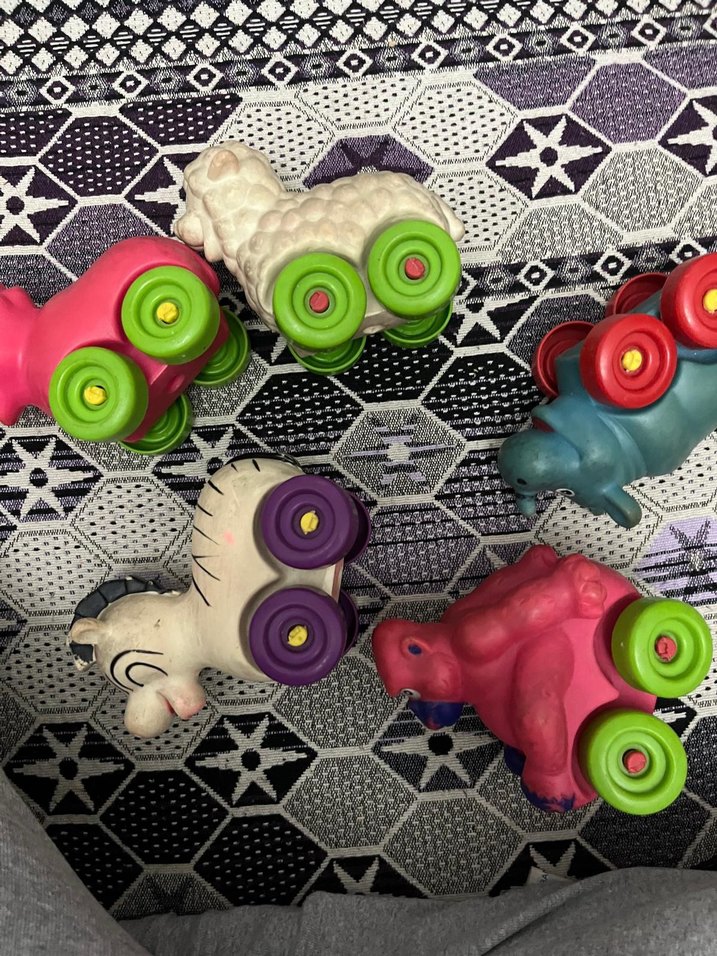 Renkli Hayvan Figürlü Tekerlekli Oyuncaklar - Görsel 2