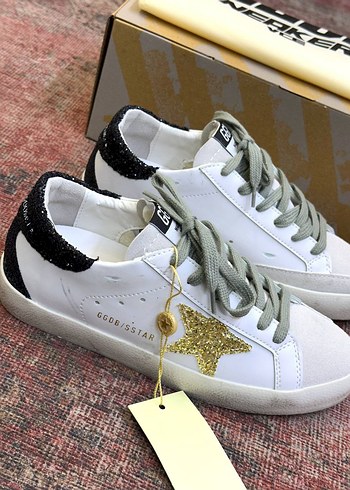 Golden Goose Deluxe ürünü