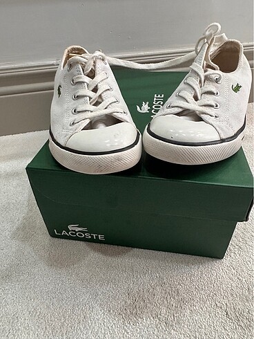 37 Beden beyaz Renk LACOSTE SNEAKERS AZ KULLANILDI TEMİZ