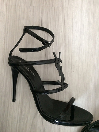 Saint laurent topuklu ayakkabı 