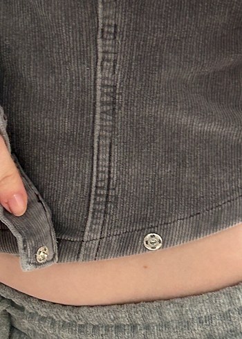 BDG gri kadife belden oturmalı gömlek - Görsel 4