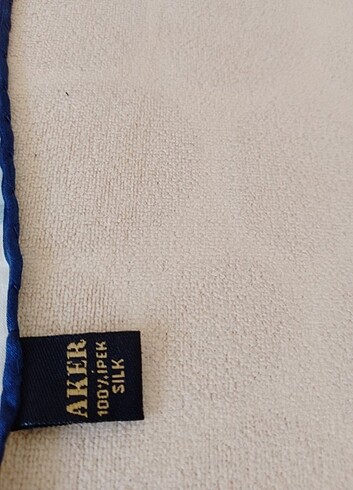 Beden Aker marka. yüzde yüz İpek eşarp