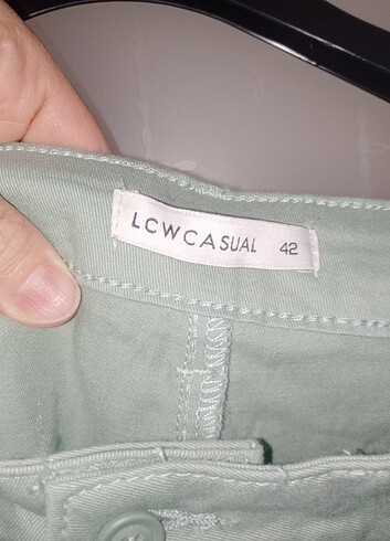 42 Beden LCW yeni etiketli bayan pantolon. 42 beden