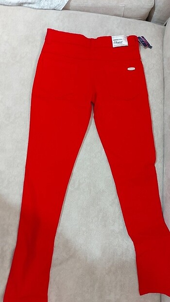 10 Yaş Beden Kırmızı kot pantolon 