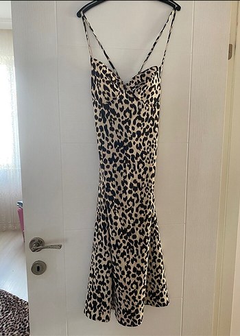 LEOPAR DESEN ELBİSE