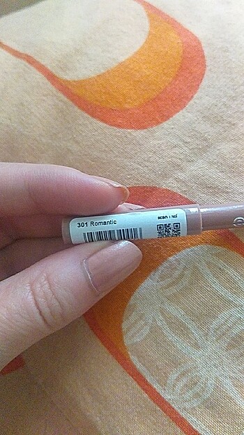 Essence Essence dudak kalemi