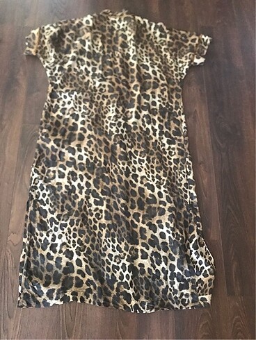 m Beden ZARA HARİKA LEOPAR ELBİSE