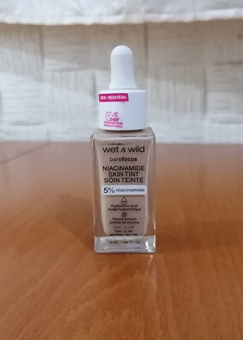 Wet n Wild Serum Fondöten Fair numara