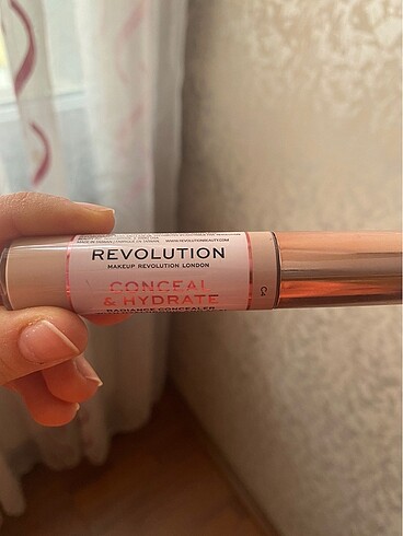 Revolution Concealer