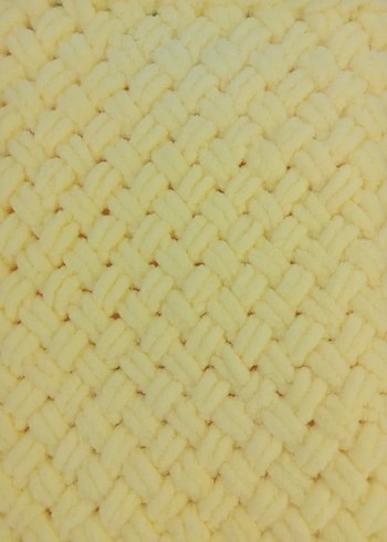 Sarı Örgü Çocuk Battaniyesi - Görsel 3