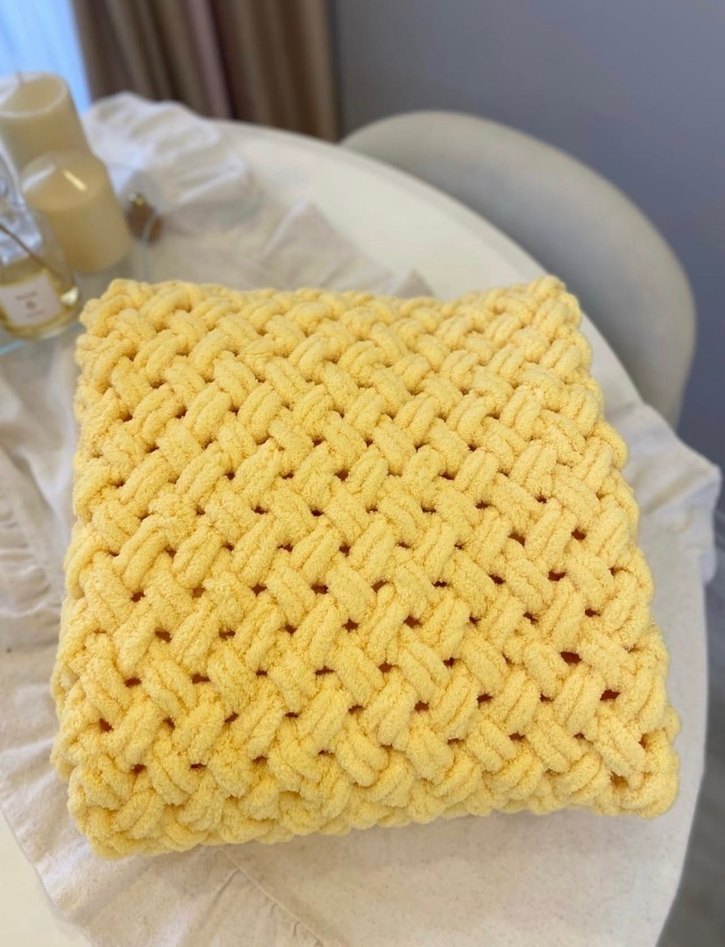 Sarı Örgü Çocuk Battaniyesi - Görsel 4