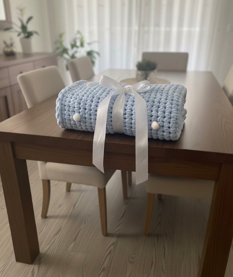 Mavi Örgü Çocuk Battaniyesi - Görsel 2