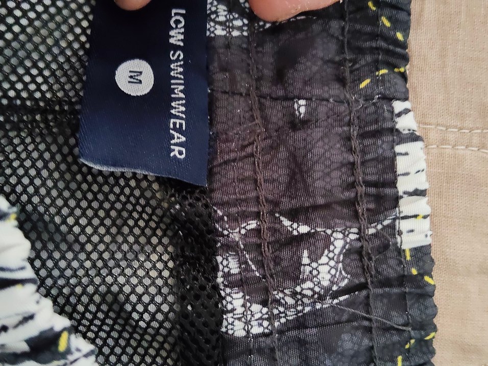 Siyah Baskılı Erkek Midi Yüzme Şortu - Görsel 2