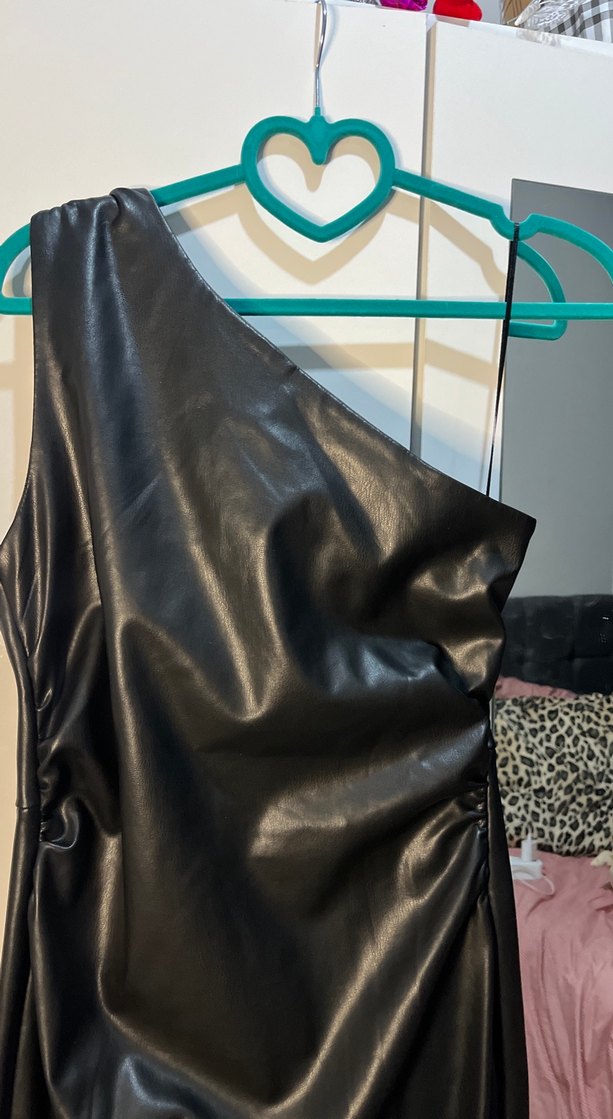 Siyah deri Uzun tek kol Elbise - Görsel 2