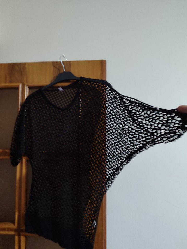 Siyah Örgü Dökümlü Kısa Kollu Bluz, full dantel - Görsel 2