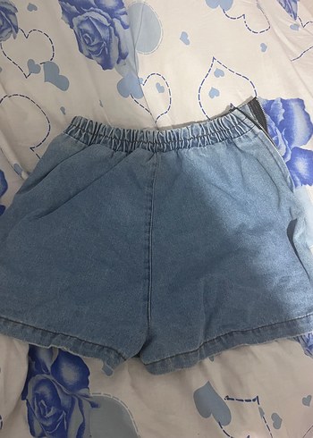 Düğmeli Mavi Mini Denim Şort