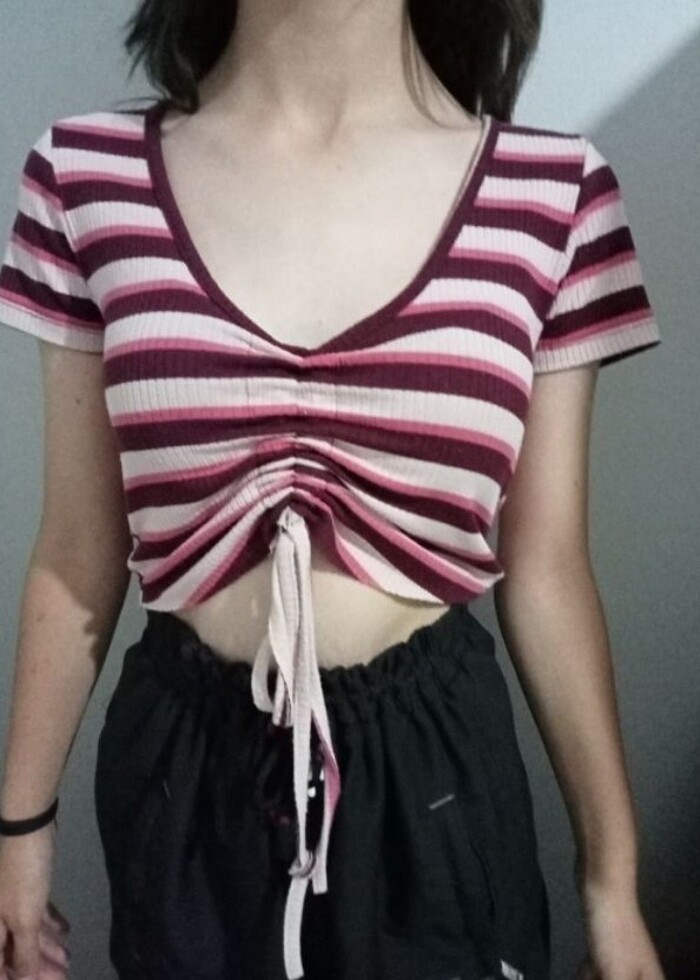 Bershka Büzgülü Crop - Görsel 4