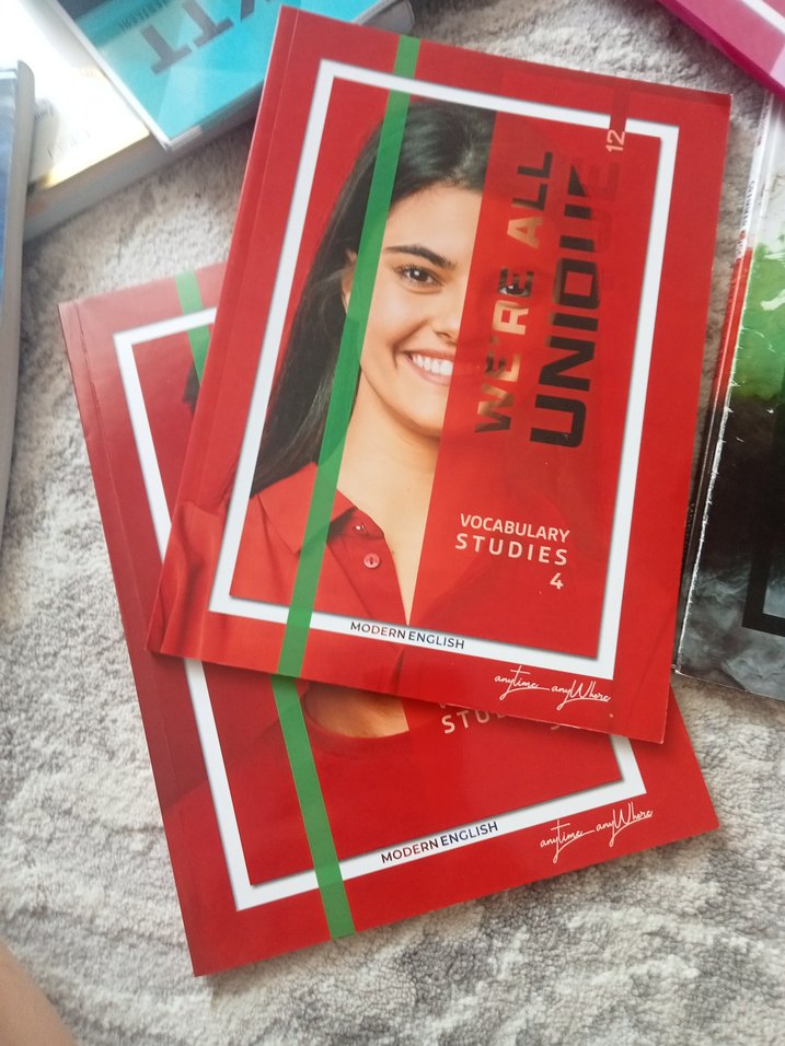 Modern English 4 adet ingilizce kitap - Görsel 2