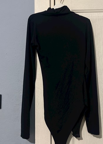 Uzun Kollu Siyah Drapeli Kadın Bluz - Görsel 2