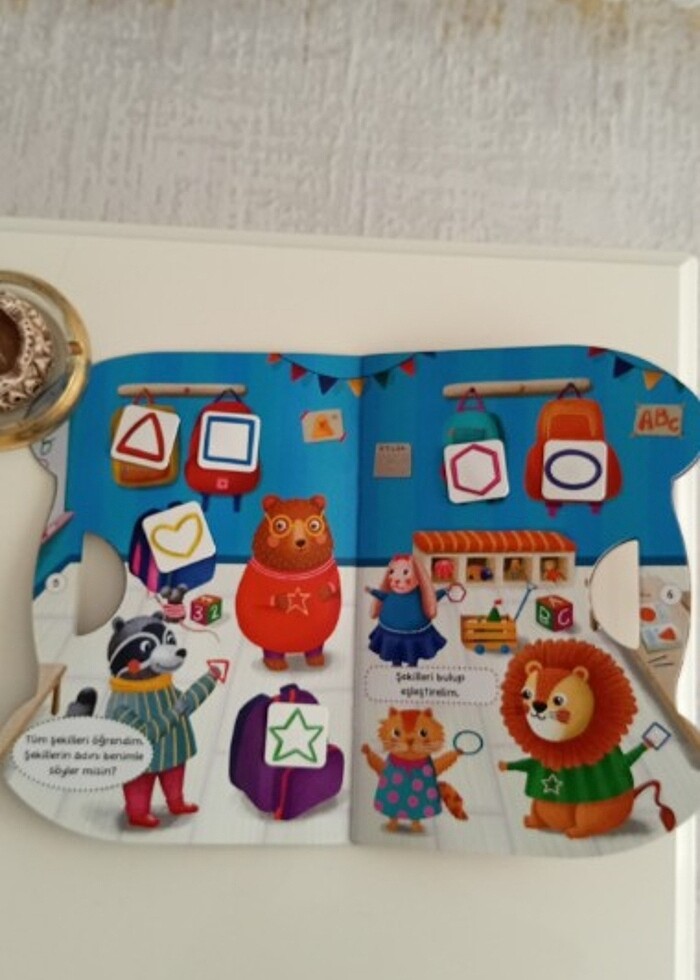 Okulda Bi gün cırtcırtlı kitap  - Görsel 4