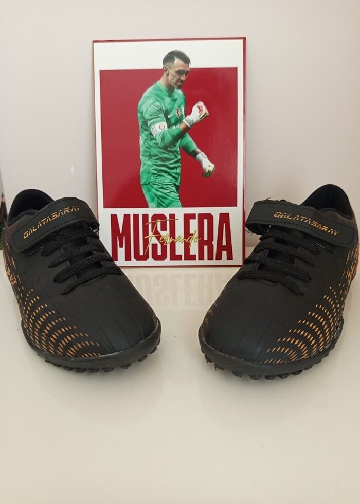 Galatasaray erkek çocuk halı saha ayakkabısı  - Görsel 3