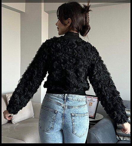 Zara Gül kabartmalı ceket
