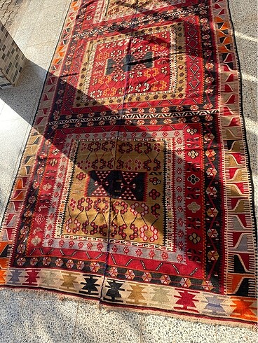 Antika kilim 100 yıllık