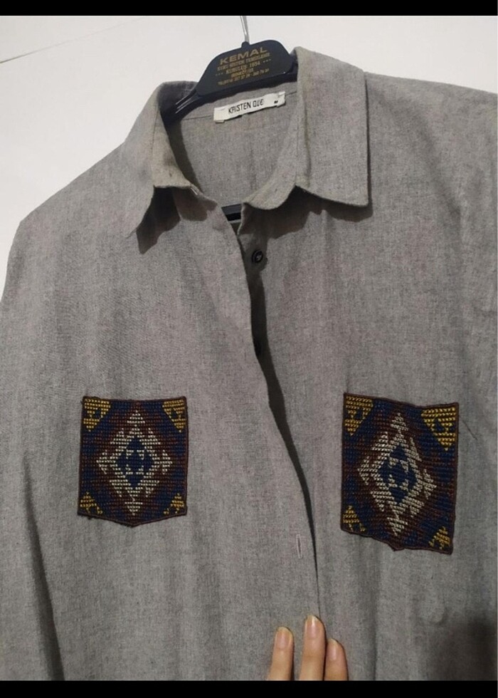 Gri gömlek - Görsel 2