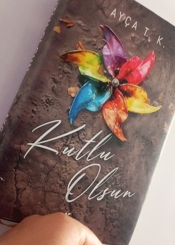 Mutlu Olsun - Ayça T. K. Roman