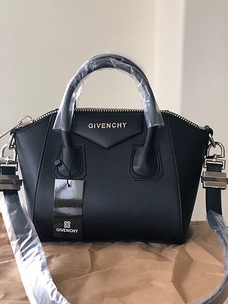 s Beden siyah Renk Givenchy model küçük boy