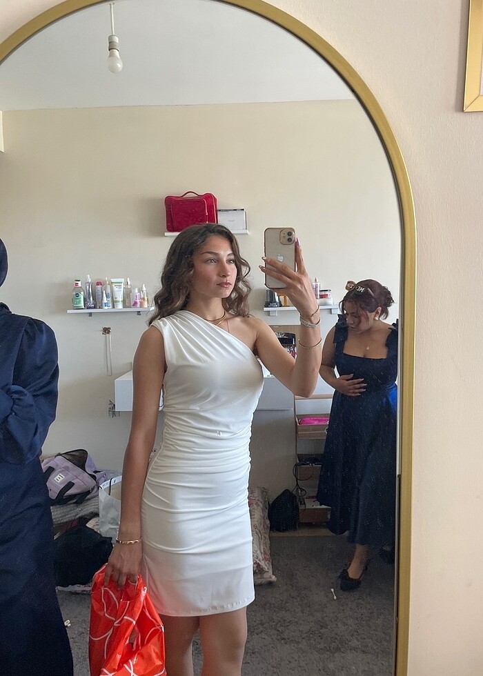 Beyaz kısa dar elbise - Görsel 2