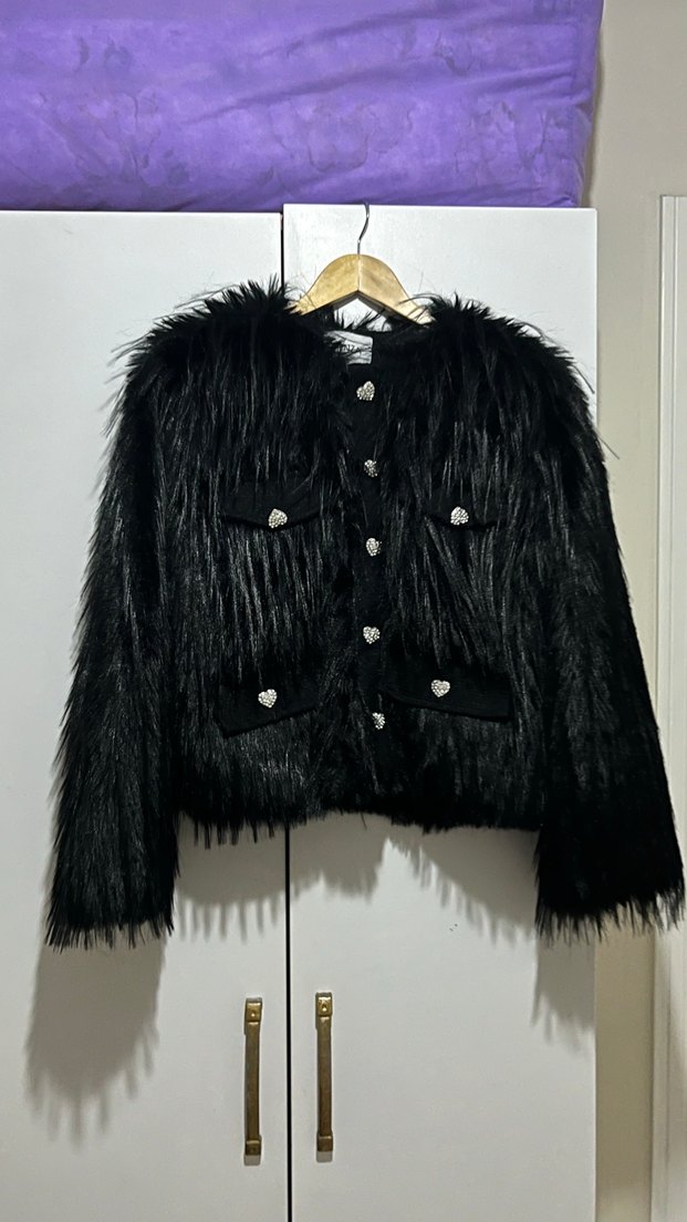 Uzun Siyah Tüylü Kadın Suni Kürk - Görsel 2