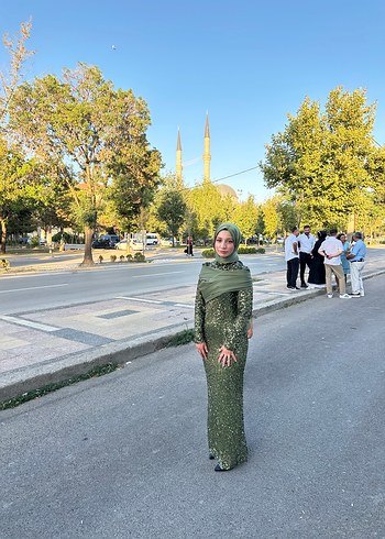 m Beden Haki Drapeli pul payetli Abiye Elbise