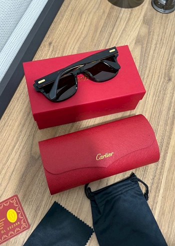 Cartier Klasik Kırmızı Parlak Kadın Gözlük