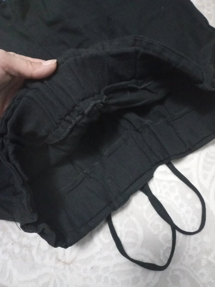 Düğmeli Siyah Rahat Kesim Kadın Kumaş Pantolon - Görsel 3