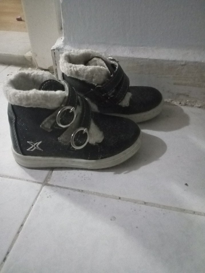 Kız Çocuk Gri Tokalı Kauçuk Bot - Görsel 2