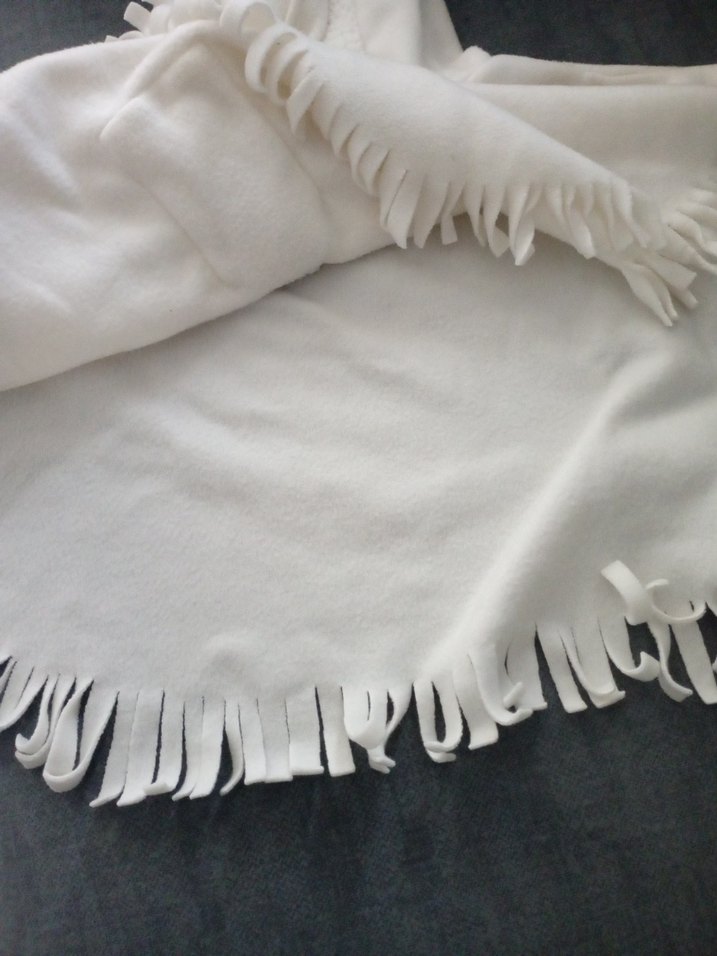 Kapüşonlu Beyaz Kız Çocuk Panço - Görsel 4