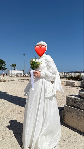 Beyaz nikah elbisesi