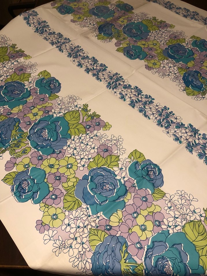 Çiçek Desenli PVC Masa Örtüsü - Görsel 3