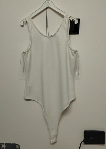 Primark V Yaka Beyaz Kolsuz Bodysuit