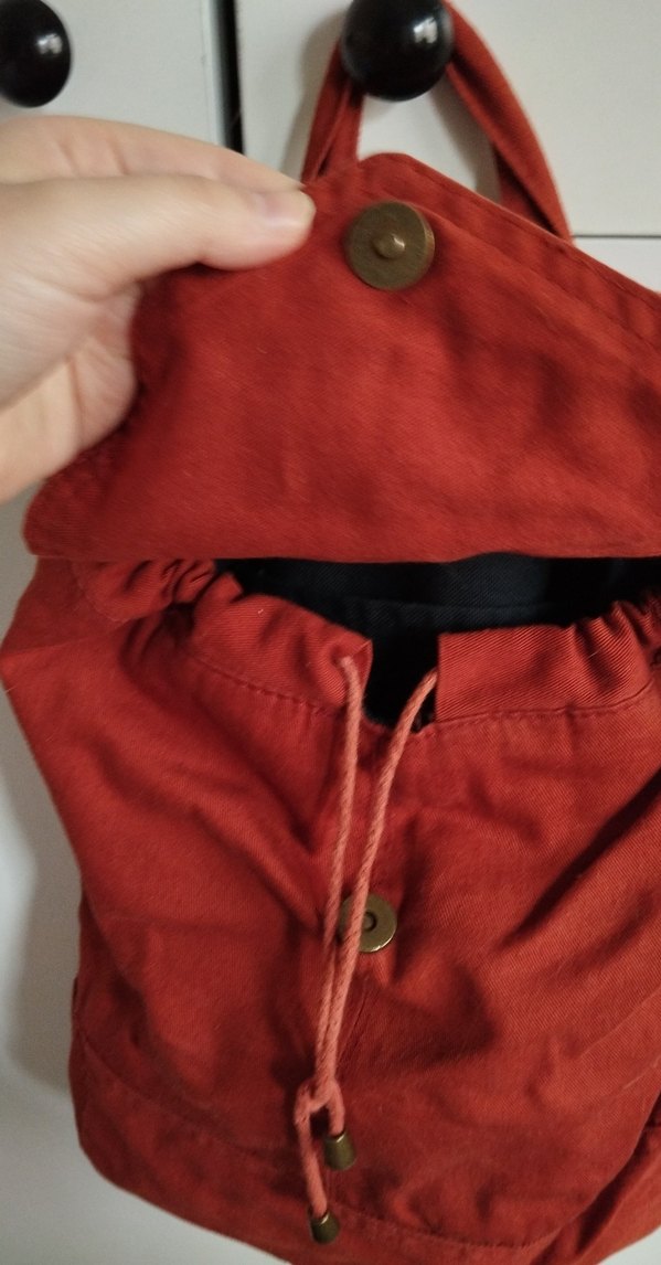 Kırmızı Süet Kemerli Kadın Sırt Çantası - Görsel 3