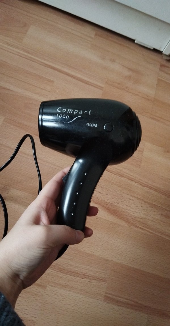 Philips Kompakt Siyah Saç Kurutma Makinesi - Görsel 2