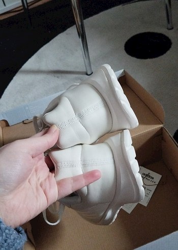 Beyaz Bağcıklı Kadın Sneakers ADİDAS - Görsel 3