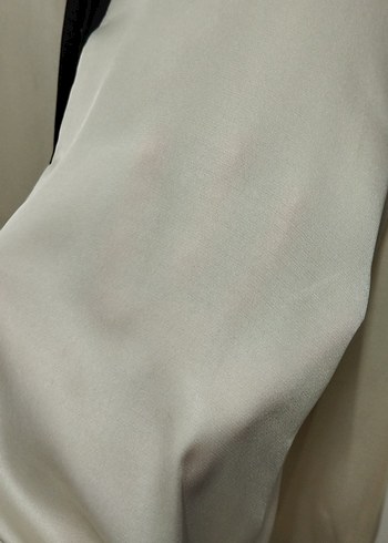 Siyah yakalı beyaz uzun kollu kadın gömlek - Görsel 6