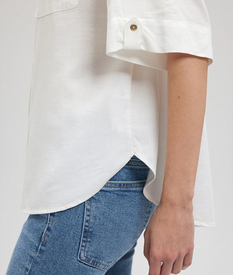 Düğmeli Beyaz Kadın Gömlek - Görsel 3