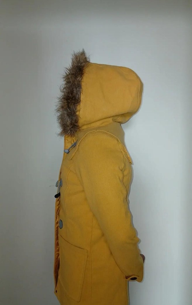 Kürk Detaylı Sarı Kadın Kışlık Mont - Görsel 2